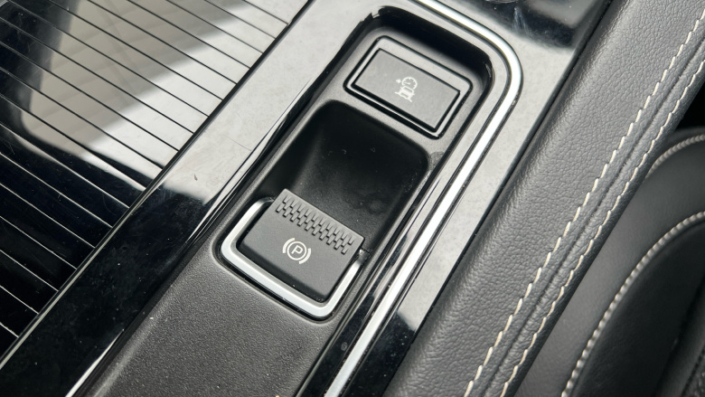 Jaguar F-Pace 2.0d R-Sport 5dr Auto AWD Diesel Estate